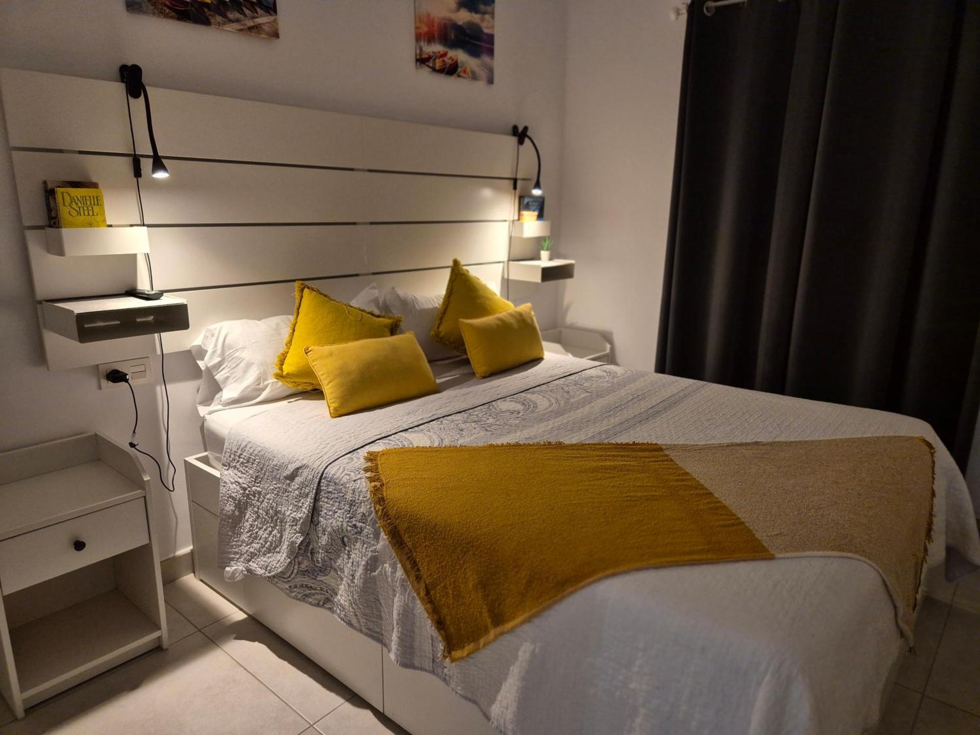 White Suite Deluxe Costa Teguise Dış mekan fotoğraf