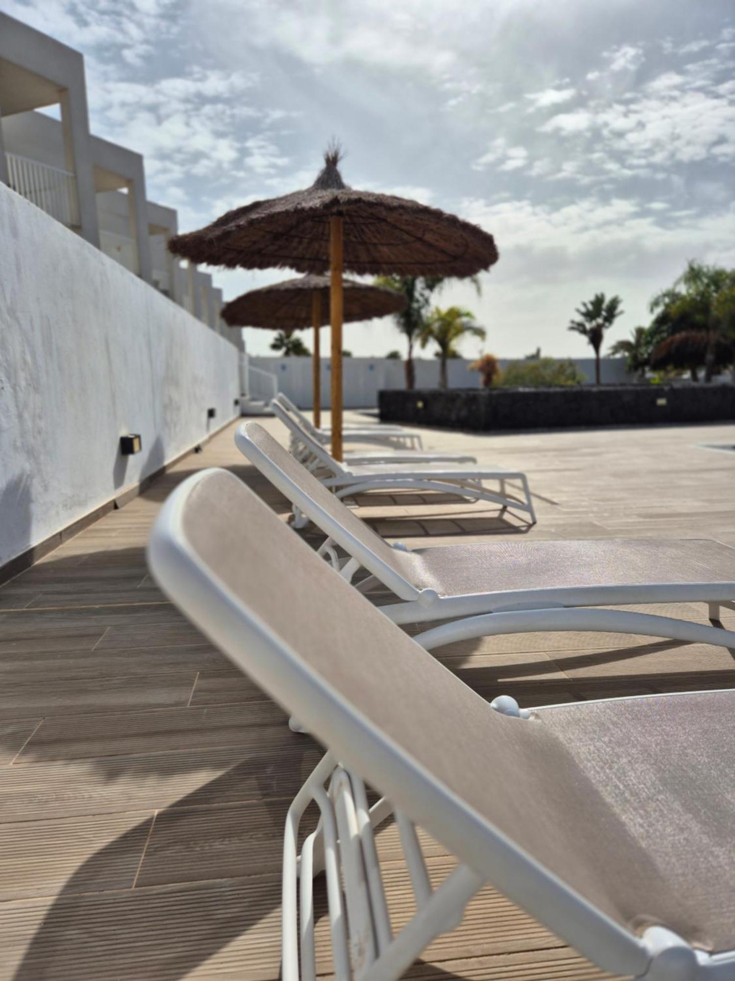 White Suite Deluxe Costa Teguise Dış mekan fotoğraf